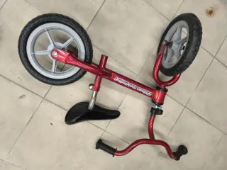 Bici sin pedales Chicco roja