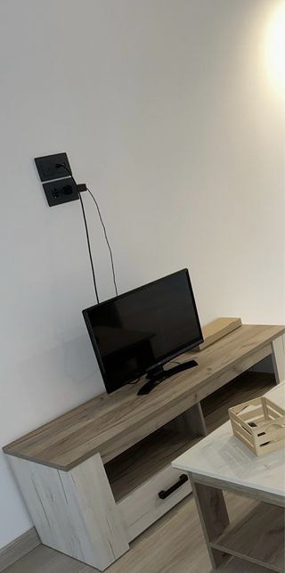 Mueble TV Roble y Blanco