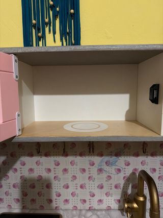 Piccola cucina IKEA rosa e grigio