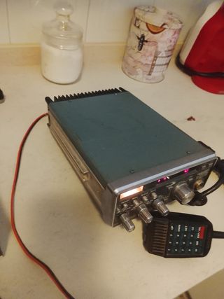 Emisora Yaesu CPU-2500R