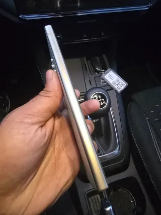 Samsung Galaxy S24 Ultra GOLD Con Auriculares.