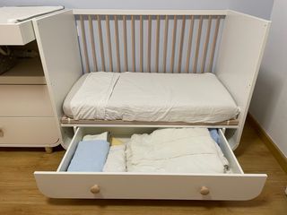 Cuna y cambiador bebé