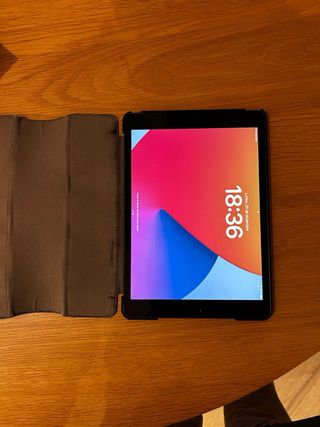 Apple iPad 10.2 Negro