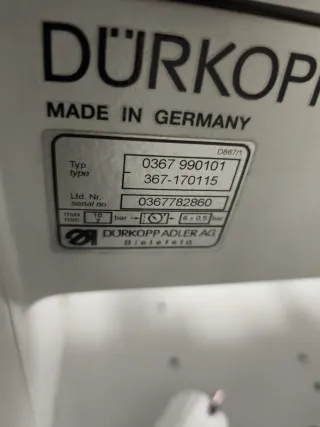 Máquina de coser triple arrastre