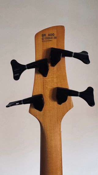 Bajo Ibanez SR400