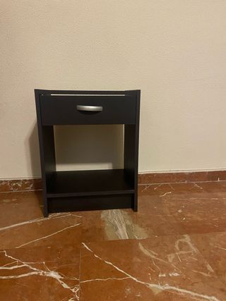 Mesa auxiliar IKEA con cajón