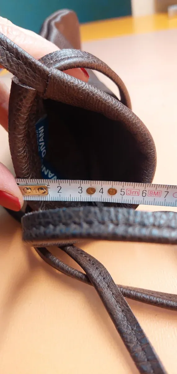 Tracolla in pelle portacellulare