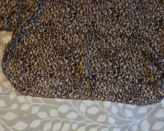 Blusa con estampado animal print