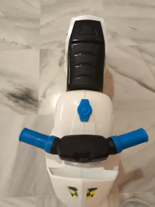 Moto correpasillos policía