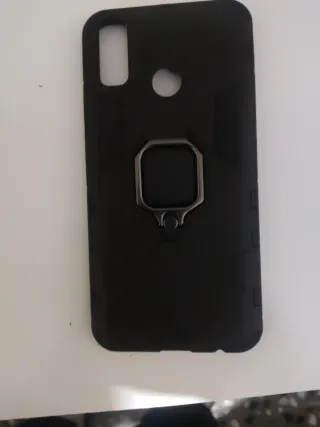 Funda móvil negra con anillo