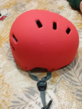 Casco patinaje 55-58 cm