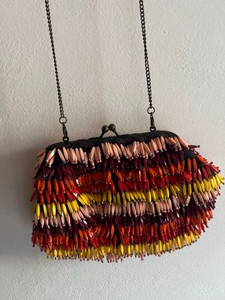 Bolso de fiesta con abalorios