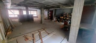 ¡OCASION!ENTREPLANTA Y BAJO EN C/DOCTOR VILLALOBOS