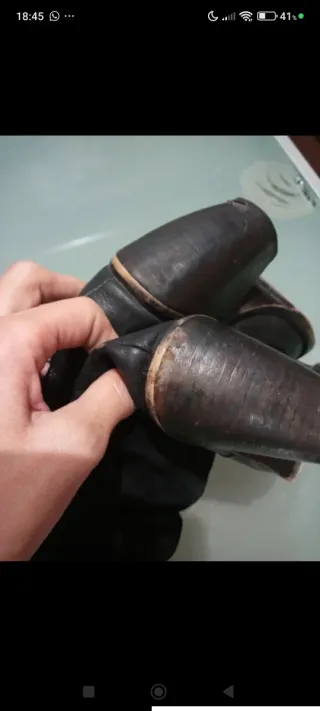 Botas de cuero negras