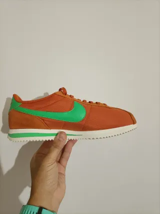 T42 Nike Cortez Txt Naranja y Verde