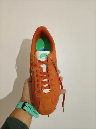 T42 Nike Cortez Txt Naranja y Verde
