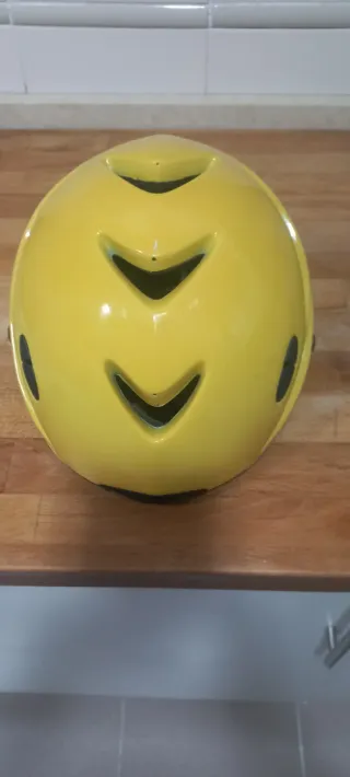 Casco Aerogo Bicicleta/Patin Amarillo