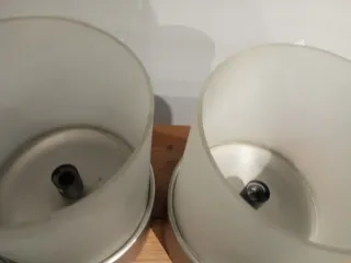 Lámpara de pie moderna plateada y transparente