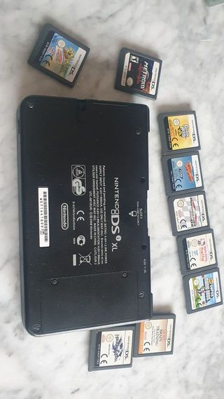 Nintendo DSi XL Azul con Juegos