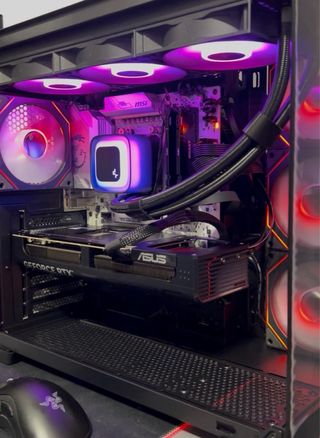 PC Gaming Ryzen 7 7800X3D + RTX 5070 Ti