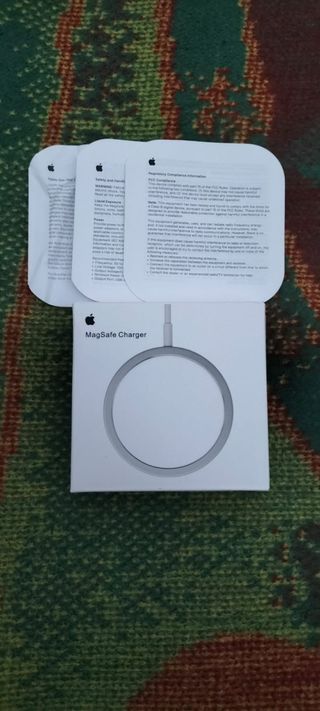 Funda Piel iPhone 17 Pro Max + Magsafe + Cargador