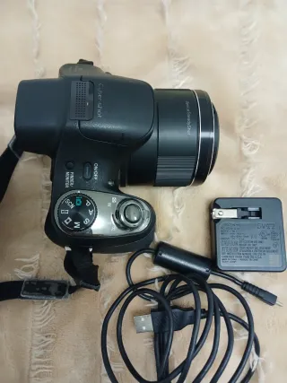 Cámara Sony Cyber-shot DSC-H400