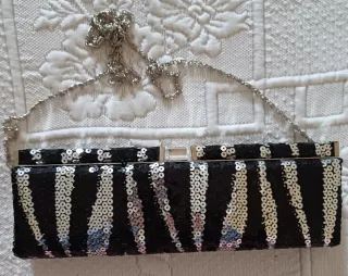 Bolso de fiesta lentejuelas negro y plateado