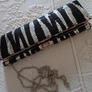 Bolso de fiesta lentejuelas negro y plateado