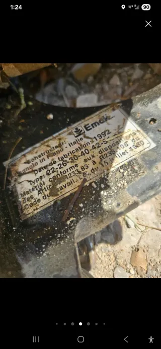 Desbrozadora con motor y tubo