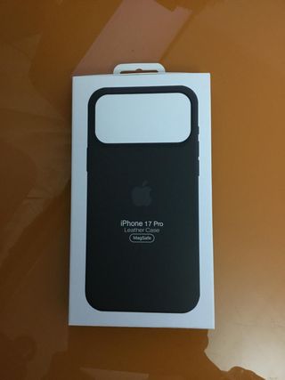 Funda iPhone 17 Pro Piel + Magsafe + Cargador