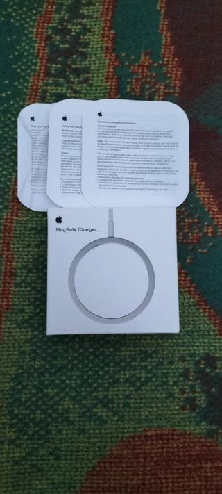 Funda iPhone 17 Pro Piel + Magsafe + Cargador