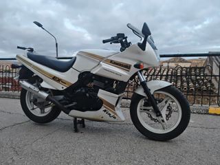 Kawasaki EX500 Ninja Blanca