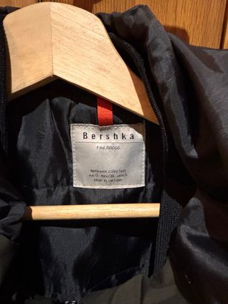 Cazadora Bershka verde militar hombre