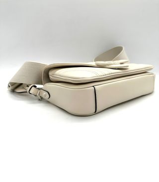 Bolso Gucci GG Marmont acolchado Beige