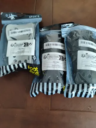 Espinilleras deportivas negras nuevas a estrenar