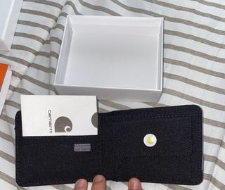 Cartera Carhartt Azul y Negra