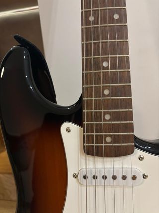 Fender Squier Stratocaster Guitarra Eléctrica