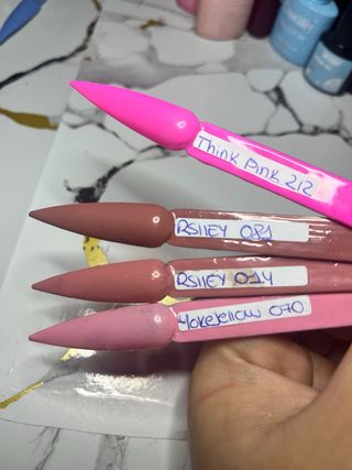 Lote de esmaltes de uñas variados