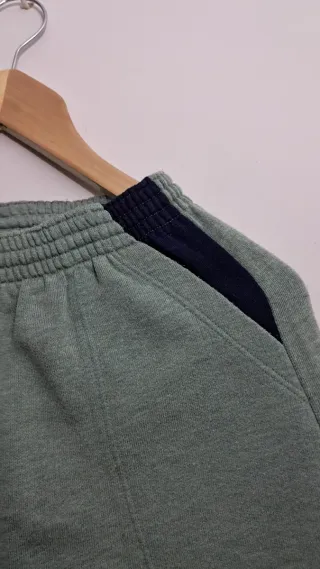 Pantalón corto chándal elástico