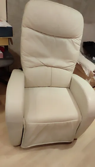 Sillón masaje piel beige