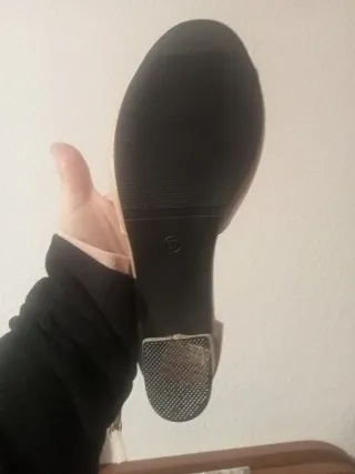 Zapatos de fiesta dorados