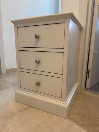 2 Mesitas de noche blanca de madera