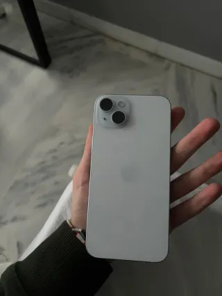 iPhone 15 Plus Plata