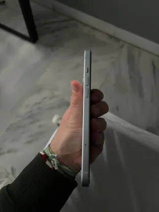 iPhone 15 Plus Plata