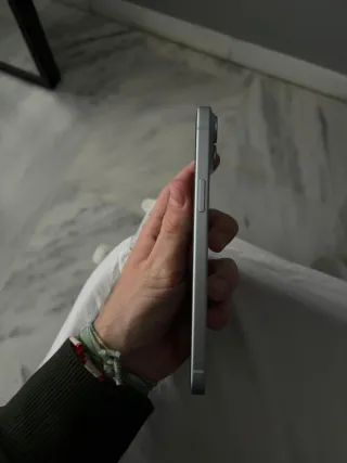 iPhone 15 Plus Plata