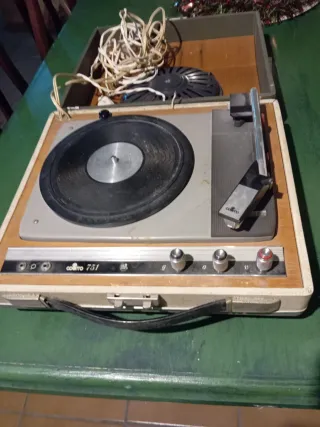Tocadiscos Cosmo 751