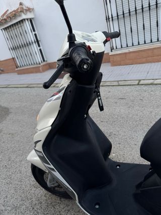 Yamaha Jog R Blanco perlado restaurada 14.400km