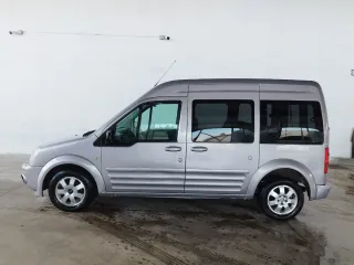 Ford E-Tourneo Courier 2012