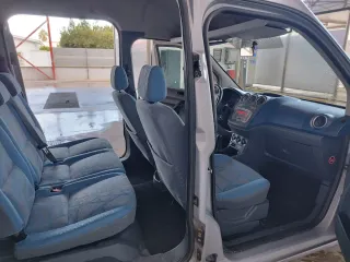 Ford E-Tourneo Courier 2012