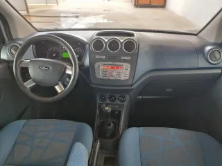Ford E-Tourneo Courier 2012